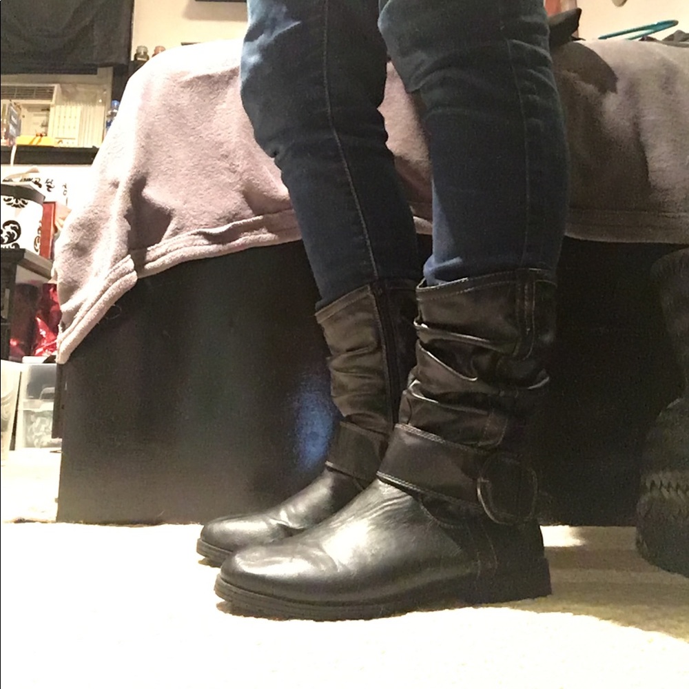 Black buckle boots